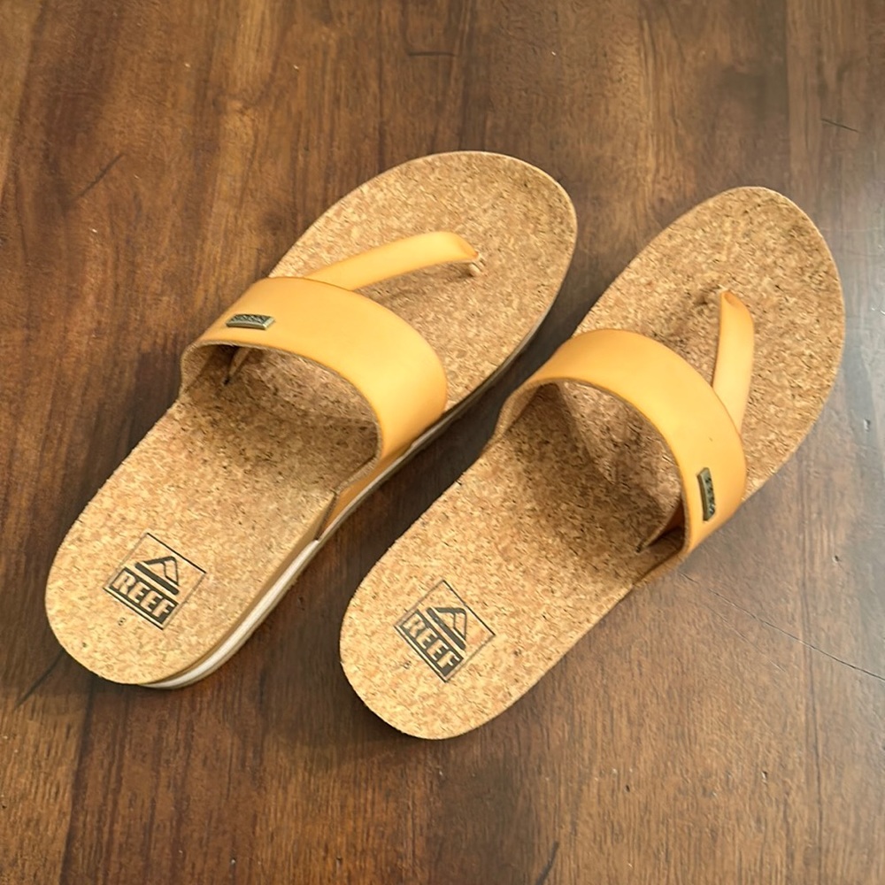 Platform sandals